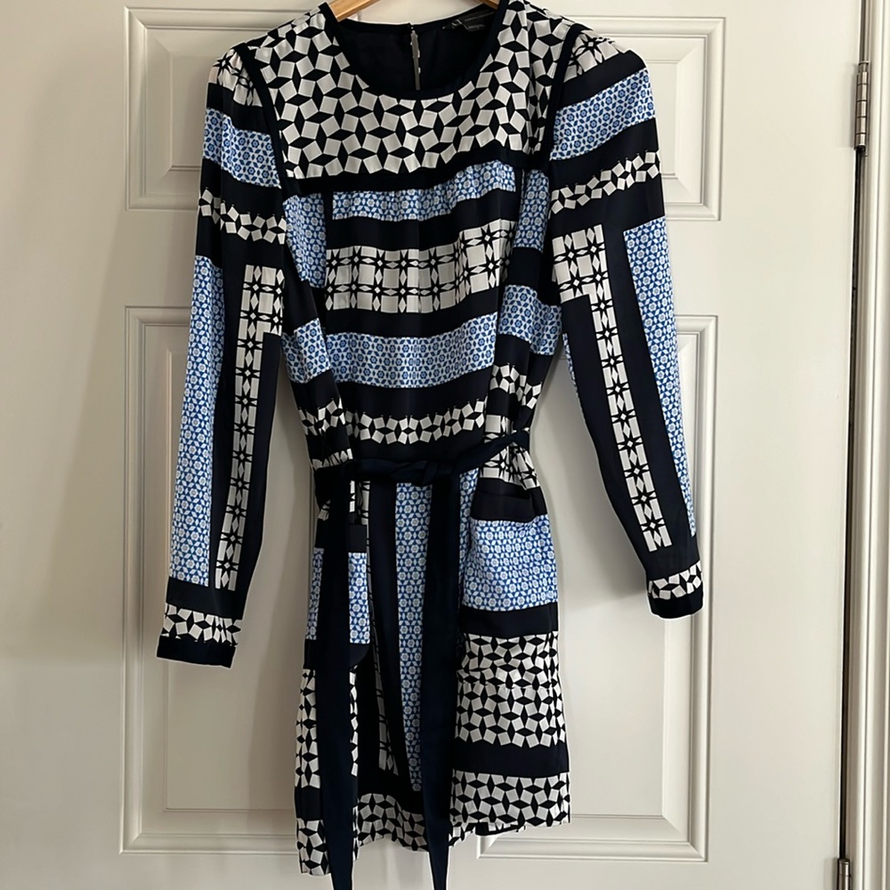 Armani Exchange Women's Dress Size 8, Long Sleeve Blue / Navy Blue / White